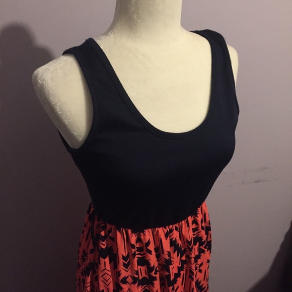 Dresses & Skirts - Maxi dress